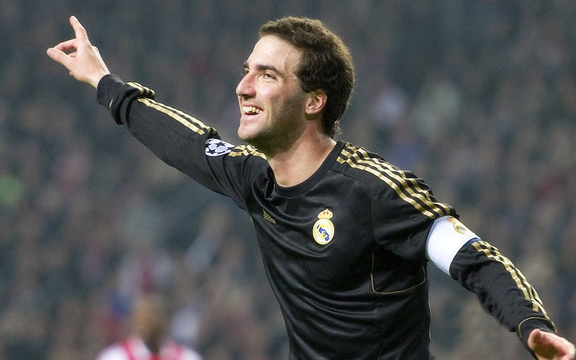 开云APP-埃尔·哈努斯在巴黎奥运会男足比赛中表现出色